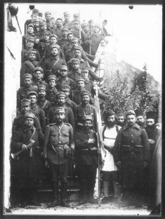 τόμου, πρέπει να εκληφθεί ως μία εισαγωγική οριοθέτηση των προβλημάτων που τίθενται προς έρευνα παρά ως συναγωγή πολύ δέ περισσότερο ως σύνθεση συμπερασμάτων.