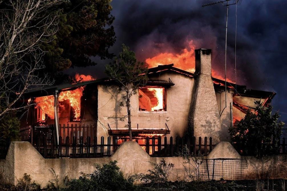 φωτιά και το νερό είναι στενά συνδεδεμένα με το τοπίο - και σε ότι είναι κάτω από αυτό όσον αφορά το υπόγειο περιβάλλον. Το τοπίο ελέγχει, που οι πυρκαγιές θα αναπτυχθούν. 14.12.