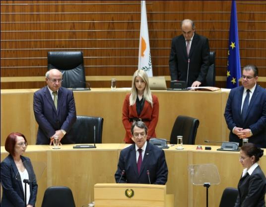 7 Φεβρουαρίου 2018: Κοπή βασιλόπιτας για τους πρώην και νυν βουλευτές.