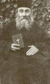 Πατήρ Νικόλαος Πλανάς 1851-1932 Γεννήθηκε στη Νάξο το 1851. Στην Αθήνα γίνεται ιερέας και διακονεί συνεχώς επί 50 έτη. Διακρίθηκε ως άνθρωπος προσευχής.