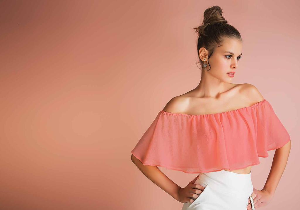 ΨΗΛΟΜΕΣΑ ΠΑΝΤΕΛΟΝΙΑ ΚΑΙ LOOSE TOPS, COCKTAIL ΦΟΡΕΜΑΤΑ ΑΠΟ ΠΟΛΥΤΕΛΗ ΥΦΑΣΜΑΤΑ ΚΑΙ ΟΛΟΣΩΜΕΣ ΦΟΡΜΕΣ ΠΟΥ ΑΓΚΑΛΙΑΖΟΥΝ ΤΗ