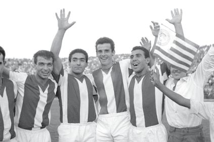 για την Ευρώπη. Ο Ολυμπιακός κατακτά το Κύπελλο Ελλάδος 3 συνεχόμενες χρονιές, 1959-60, 1960-61, 1962-63.