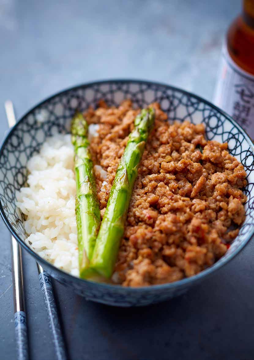 SOBORO Souzai Donburi which means Bowl in japanese language is a traditional dish, composed by vegetables, meat or