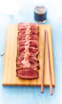 Niku Cut the piece of beef into 5 to 10 mm slices. For the elaboration of makis, sushis, chirashis and salads, the beef is sliced cut and roasted outside.