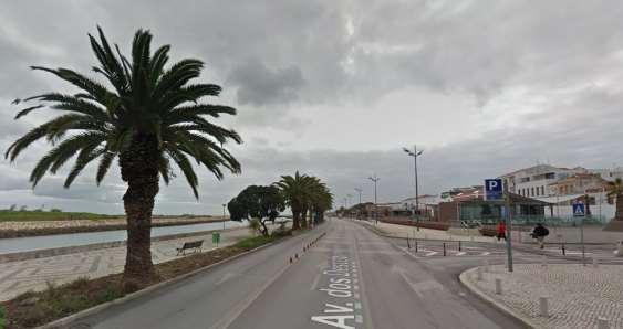 λειτουργούν και ως καθιστικά σώματα. Πηγή: Αρχείο Κυριακίδη Χ. Εικόνα 2.