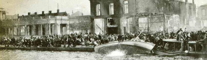 ΟΚΤΩΒΡΙΟΣ - ΔΕΚΕΜΒΡΙΟΣ 2017 13σελ 1922. Ἡ Σμύρνη καίγεται ἀπὸ τοὺς Τούρκους. Ὁ ἑλληνισμὸς καταφεύγει στὴν προκυμαία γιὰ νὰ βρεῖ σωτηρία. ἀδιάφοροι. Ὁ μητροπολίτης Χρυσόστομος ἀντιδρᾶ καὶ δρᾶ!