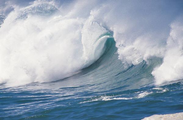 8 Εισαγωγή στην Ακουστική Ωκεανογραφία Σχήμα.7 Κύματα βαρύτητας στην επιφάνεια της θάλασσας waves) και δεν μας απασχολούν ιδιαίτερα στα πλαίσια της ακουστικής ωκεανογραφίας.