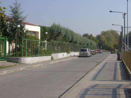 1.23. Νότια πλευρά κτηρίου γ λεπτομέρεια οριζόντιων σκίαστρων και εσωτερικών κουρτινών (πηγή : Διπλωματική