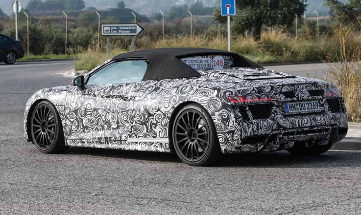 δεύτερη γενιά Audi R8 θα προσφέρεται και ως Spyder, όπως διαπιστώσαμε τελευταία με τα μάτια μας, στη νότια