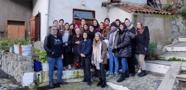 Δευτέρα 21 Ιανουαρίου Ημέρα Ομίλων Εκπαιδευτική εκδρομή Την Δευτέρα ξεκινήσαμε πρωί πρωί και πήγαμε στον Καλοπαναγιώτη στις Ιαματικές πηγές.