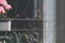 Βάθος κάσας 62,5 mm Βάθος φύλλου 70 mm Ελάχιστο εµφανές ύψος κατασκευής 70 mm Ελάχιστο εµφανές πλάτος χωρίσµατος Τ 70 mm Βάρος φύλλου έως 180 Kg έως 59 mm Είδος θερµοµόνωσης