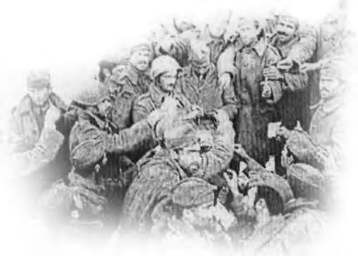 3 E N O T H T A Ημερολόγιον από τον πόλεμον του 1940 12 Δεκεμβρίου 1940 Πέμπτη, Αγίου Σπυρίδωνος Ξεκινήσαμε πρωί πρωί για μια κορυφή, περιπατώντας ως τας τρεις σε μονοπάτια σχεδόν αδιάβατα και