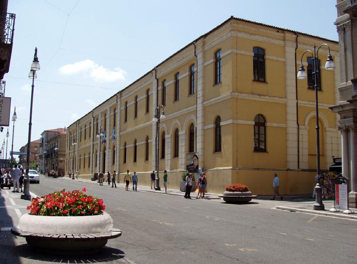 22 Δεκέμβριος 2009, ΦΙΛΟΤΕΛΙΚΑ ΧΡΟΝΙΚΑ, Περίοδος Β, αρ. 8 ΕΛΛΗΝΟΙΤΑΛΙΚΗ ΕΚΘΕΣΗ FILANXANUM 2009 To Lanciano είναι μια μικρή πόλη 35.