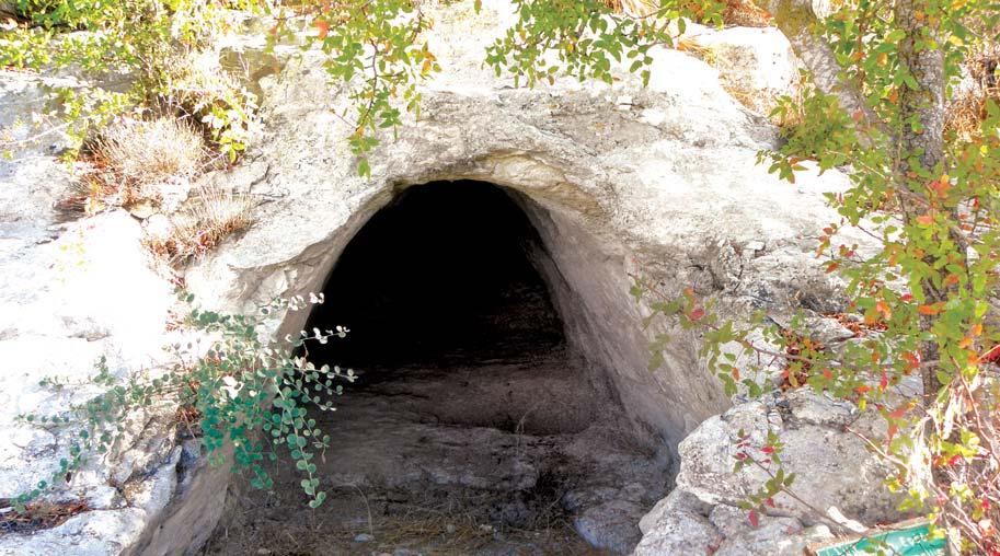 2018 Σπήλαιο στο Μονοπάτι της Φύσης ΟΚΤΩΒΡΙΟΣ OCTOBER 2 Κυπριανός 3 Διονύσης 4 Ιωάννης 5 Χαριτίνη 6 Θωμάς, Κενδέας 10