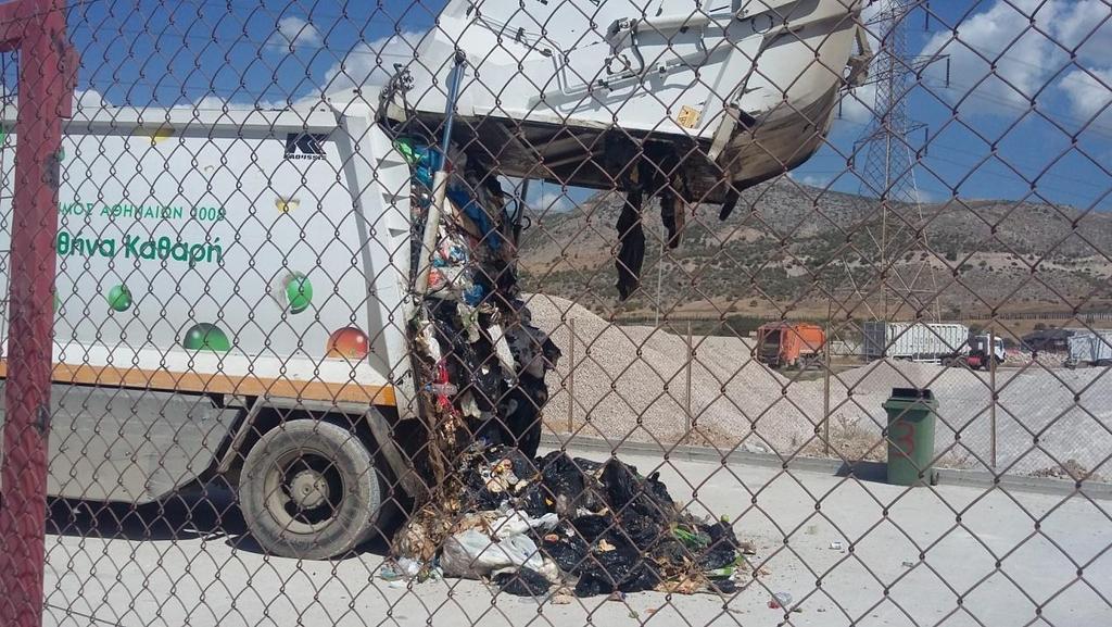 ικανοποιθτικά τα ςυςτιματα διαχείριςθσ απορριμμάτων: λιπαςματοποίθςθ, καφςθ και ανακφκλωςθ. Θ διαδικαςία τθσ δειγματολθψίασ είχε ωσ εξισ: 1.