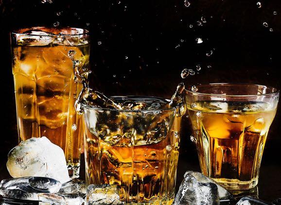Special Full Open Bar κατ άτομο Special Full Open Bar Μαζί με το Full Open Bar περιλαμβάνονται σε απεριόριστη κατανάλωση και special ετικέτες