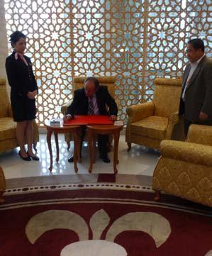 Zhou Taitong, ενώ πραγματοποίησε επίσκεψη στο κέντρο έρευνας και τεχνολογίας της μεγαλύτερης εταιρείας τηλεπικοινωνιακού εξοπλισμού Huawei. Συναντώμενος με τον κ. Zhou Taitong, ο κ.