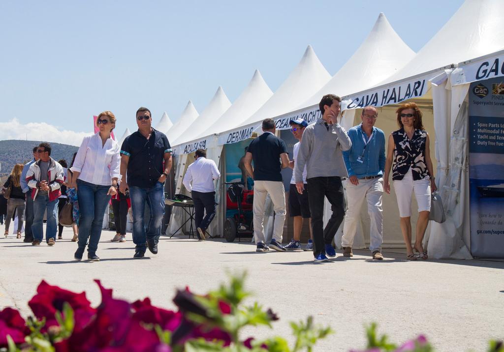 Εκθέτες Land Show 45 50 Exhibitor Stands Premium Yaching Market Εξοπλισμός & Αξεσουάρ Υπηρεσίες και σχετικές εταιρείες Premium Brands & Passion Items