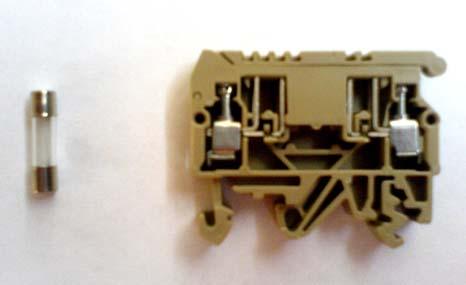 ,5 mm² Vdc Γείωση για τα σήματα Vdc 6 ΛΕΥΚΟ,5 mm² Vdc Γείωση για τα + Vdc (μπαταρια-) 7 ΜΠΛΕ,5 mm² Ν Ουδέτερος Δικτύου 8 ΚΑΦΕ,5 mm² L Φάση Δικτίου ΜΑΥΡΟ ΠΡΑΣΙΝΟ-ΚΙΤΡΙΝΟ,5 mm² Vdc Σήματα Ελέγχου