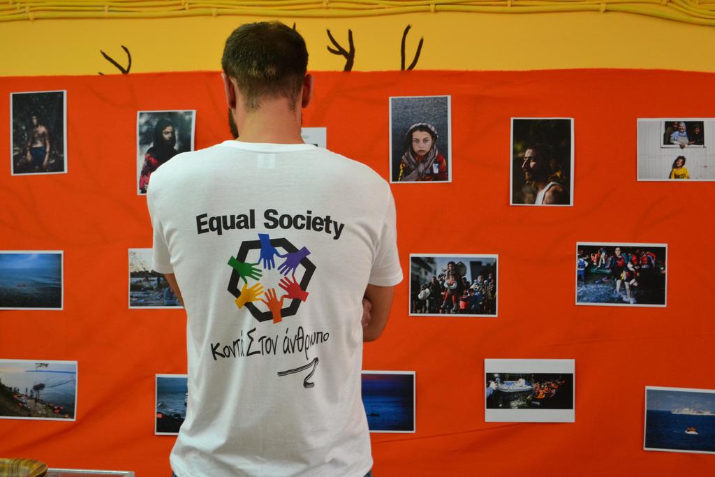 EQUAL SOCIETY Η Equal Society, διαθέτει ένα δυναμικό προφίλ γεμάτο από παραστάσεις που αφορούν στην κοινωνική προσφορά και στήριξη των ευπαθών ομάδων του πληθυσμού.