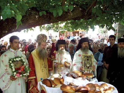 ΤΗΝ Κυριακὴ τῶν Αγίων Πάντων, 21.5.2007 ἐκ.ἡμ., ἐπανηγύρισε τὸ ὁμώνυμο Ιερὸ Μετόχιό μας στὰ Σφυρέϊκα τοῦ Αγρινίου. Ελειτούργησε ὁ Θεοφιλ. Επίσκοπος Μεθώνης κ.