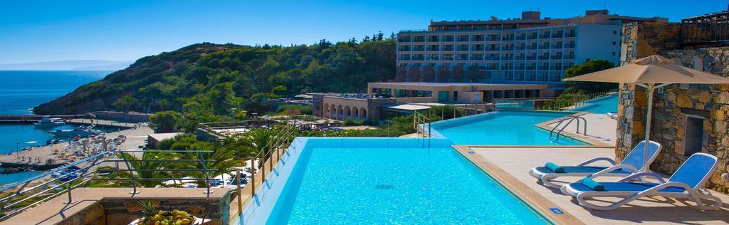 Το ξενοδοχειακό δυναμικό της Αθήνας εμπλουτίστηκε και με μικρότερες μονάδες, κυρίως πολυτελών boutique ξενοδοχείων και serviced apartments, αυξάνοντας το μερίδιο αυτής της κατηγορίας στην αγορά.