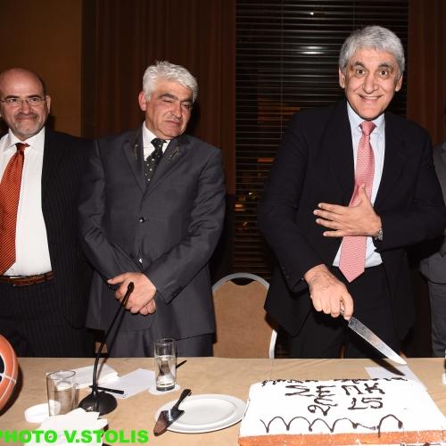 Μέσα σε εξαιρετικό κλίμα πραγματοποιήθηκε χθες το βράδυ (Κυριακή 18 Ιανουαρίου) η κοπή της πρωτοχρονιάτικης πίτας του Συνδέσμου Ελλήνων Προπονητών Καλαθοσφαίρισης στην αίθουσα