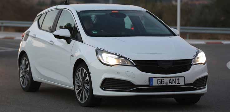 (κατασκοπεία)////σ.7 Opel Astra GSi Το νέο Opel Astra αναμένεται να προσθέσει μια «καυτή» έκδοση στη γκάμα του κι αυτές οι εικόνες δίνουν μια πρώτη γεύση από το τελικό στιλ του.