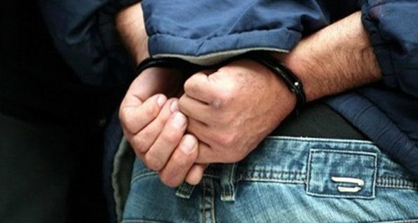προκειμένου να προσδιοριστούν οι διαφυγόντες δασμοί και φόροι για το Ελληνικό Δημόσιο. Την προανάκριση διενήργησε το Τμήμα Ασφαλείας Θηβών, ενώ ο συλληφθείς οδηγήθηκε στον κ.