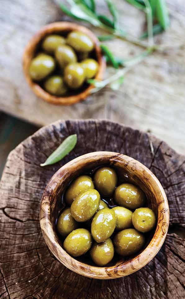 Η ΔΟΕΠΕΛ Η Διεπαγγελµατική (ΔΟΕΠΕΛ) συστάθηκε στις 29/12/2014, ανταποκρινόµενη στην επιτακτική ανάγκη δηµιουργίας ενός εξειδικευµένου θεσµικού φορέα για τις επιτραπέζιες ελιές που θα διαθέτει την