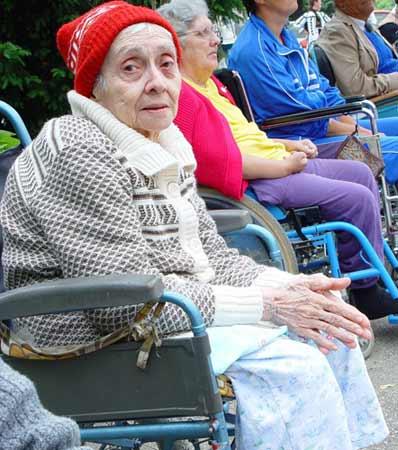 Στους ΜΠΑΜΠΗ ΑΓΡΟΛΑΜΠΟ - ΘΑΝΟ ΤΣΙΡΟ-ENET.GR Περικοπή 30% στο τμήμα των επικουρικών συντάξεων άνω των 150 ευρώ για τα ελλειμματικά ταμεία προαναγγέλλει μιλώντας στην «Κ.Ε.