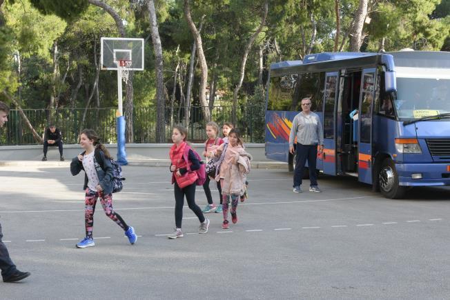 Άξονες 1. Από το Σχολείο προς το κέντρο από τις οδούς: Κηφισίας Βασ. Σοφίας Δορυλαίου (Αμερικάνικη Πρεσβεία) Δεινοκράτους Πατρ. Ιωακείμ Πλ.