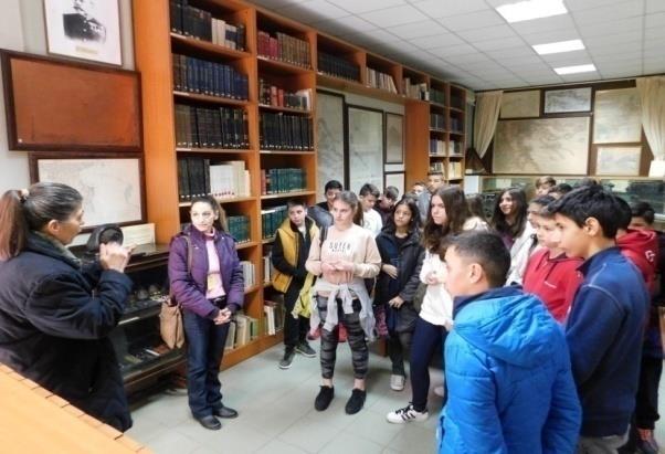 Το Μουσείο είναι πλούσιο σε ιστορικά κειμήλια γεωγραφικού ενδιαφέροντος και είναι επισκέψιμο κατόπιν προηγούμενης επικοινωνίας με τη ΓΥΣ.