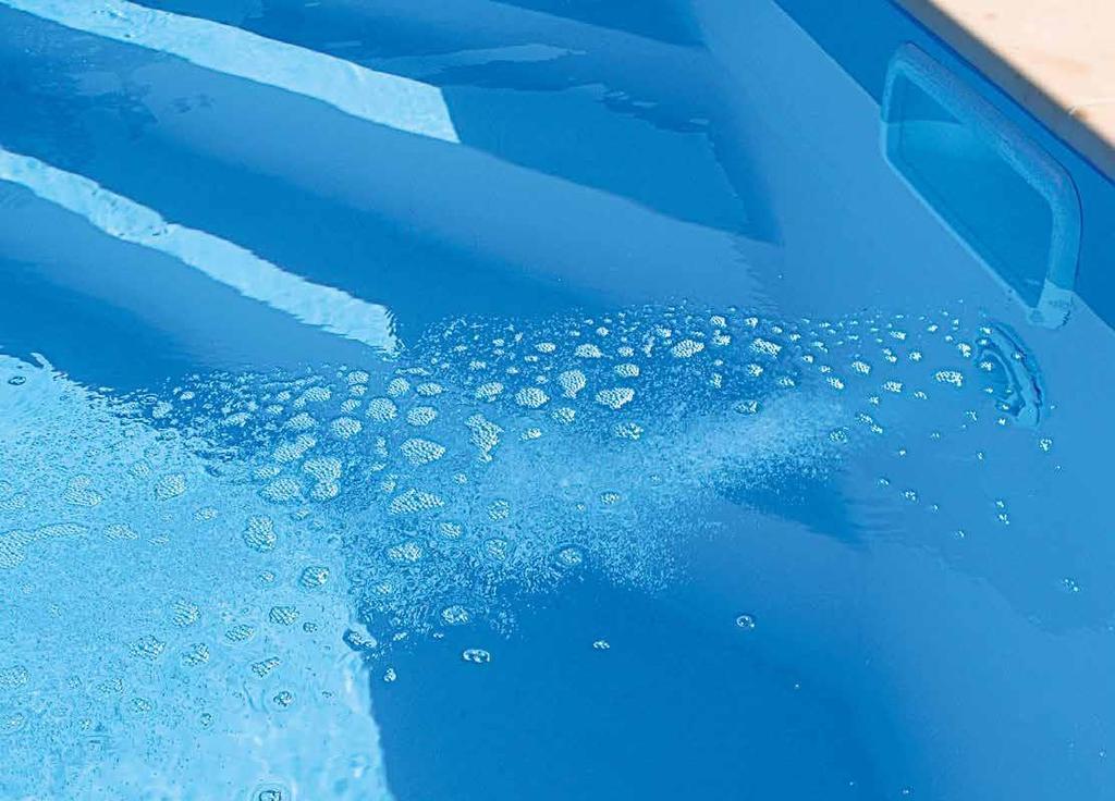 Air aspiration 1 Venturi aspiration ΕΞΑΙΡΕΤΙΚΗ ΦΙΛΤΡΑΝΣΗ Το μεγάλο skimmer παρέχει σημαντική αναρρόφηση, στη συνέχεια το νερό περνά μέσα από το καλάθι που διαθέτει ένα