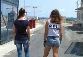 With Iréne Jacob Επικοινωνι α Contact Wallonie Image Production, ventes-cbawip-sales@skynet.