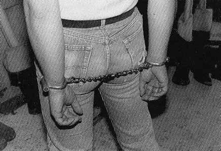 Aνθρω πινα δικαιω ματα Human Rights Ανεξι τηλα σημα δια Lasting Marks Τσάρλι Λάιν Charlie Lyne Ηνωμε νο Βασι λειο 2018, Έγχρωμο 14 UK 2018, Color 14 LIA 3/3 22:30 & MAR 10/3 15:00 Μοντα ζ Editing