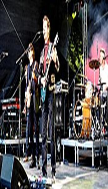 THE BRANDOS Οι Brandos είναι ένα αμερικανικό ροκ συγκρότημα που σχηματίστηκε το 1985 στη Νέα Υόρκη από τον Dave Kincaid (φωνητικά, κιθάρα), Ernie Mendillo (μπάσο, φωνητικά), Ed Rupprecht (κιθάρα,
