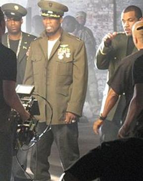 G-UNIT Η G-Unit είναι μια αμερικανική ομάδα hip hop που προέρχεται από τη Νότια Τζαμάικα, Queens της Νέας Υόρκης και αποτελείται από τους μακροχρόνιους φίλους και τους 50 Cent, Tony Yayo και Lloyd