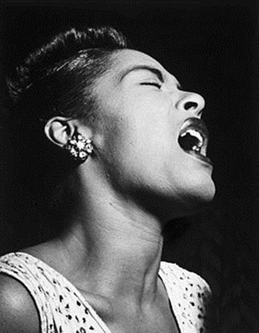 BILLIE HOLIDAY Η Μπίλι Χόλιντεϊ (Billie Holiday, 7 Απριλίου 1915-17 Ιουλίου 1959) ήταν διακεκριμένη Αμερικανίδα τραγουδίστρια και τραγουδοποιός της τζαζ.