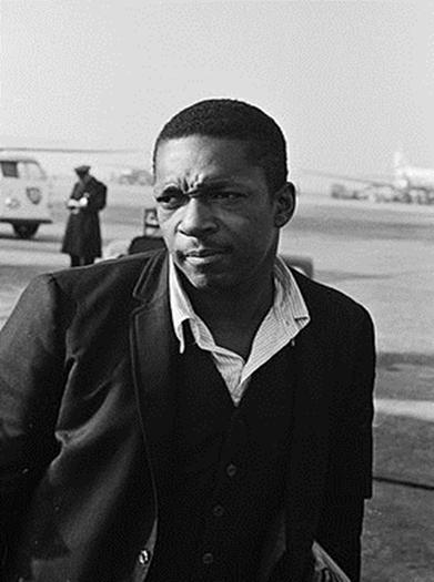 JOHN COLTRANE Ο Τζον Γουίλιαμ Κολτρέιν (John William Coltrane, Χάμλετ, Νορθ Καρολάινα, 23 Σεπτεμβρίου 1926 - Νέα Υόρκη, 17 Ιουλίου 1967) ήταν Αμερικανός σαξοφωνίστας και συνθέτης της τζαζ.