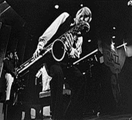 GERRY MULLIGAN Ο Gerald Joseph Mulligan (6 Απριλίου 1927-20 Ιανουαρίου 1996) ήταν ένας Αμερικανός σαξοφωνιστής τζαζ, κλαρινέτης, συνθέτης και διευθετητής.