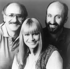 PETER, PAUL AND MARY Οι "Peter, Paul and Mary" ήταν αμερικανικό συγκρότημα φολκ μουσικής, το οποίο δημιουργήθηκε το 1961 στη Νέα Υόρκη, κατά τη διάρκεια μιας ασυνήθιστα δημιουργικής περιόδου για την