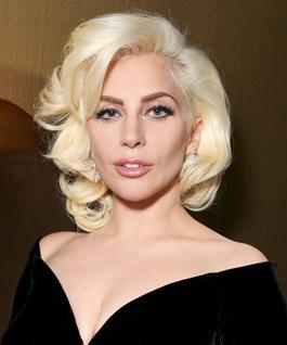 LADY GAGA Η Στέφανι Τζοάν Αντζελίνα Τζερμανότα (Stefani Joanne Angelina Germanotta, 28 Μαρτίου 1986), γνωστή κυρίως με το καλλιτεχνικό της όνομα Lady Gaga, είναι Αμερικανίδα τραγουδίστρια,