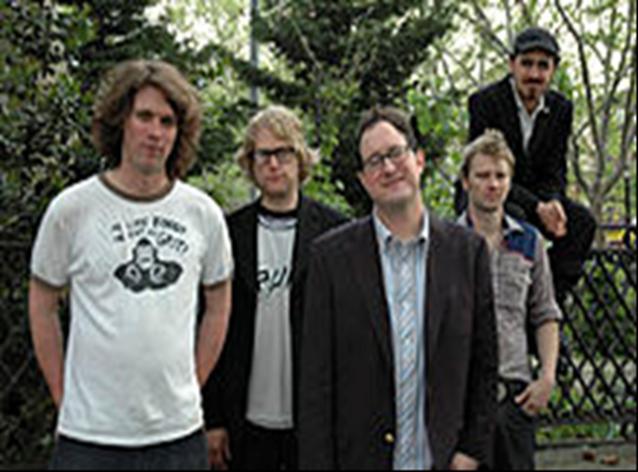 THE HOLD STEADY Το Hold Steady είναι μια αμερικανική ροκ μπάντα από το Brooklyn της Νέας Υόρκης που δημιουργήθηκε το 2003.