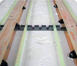 Ενδοδαπέδια Θέρμανση και ψύξη / Underfloor Heating & Cooling ΣΥΣΤΗΜΑ ΜΕ ΡΑΓΕΣ ΣΤΕΡΕΩΣΗΣ ΣΩΛΗΝΩΝ / Rail System επιλογη / Selection Ref.