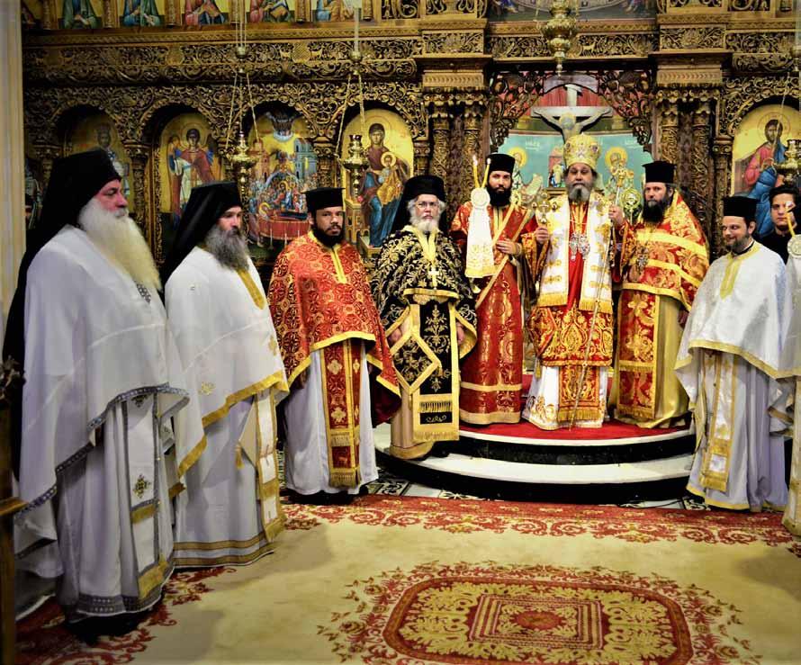 Μητροπολίτης Ἀττικῆς καί Βοιωτίας κ. Χρυσόσοστομος, ἐνῶ ἀνήμερα τελέστηκε ἱερατικό Συλλείτουργο προεξάρχοντος τοῦ Γέροντος τῆς Μονῆς Παν/του Ἀρχιμ. π. Εὐθυμίου Μπαρδάκα.