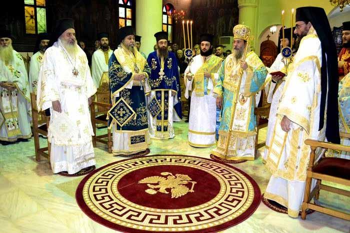 Κυπριανὸς τέλεσε τὴν πρώτη Θ. Λειτουργία στὸν νεόδμητο Ἱερὸ Ναὸ τοῦ Ἁγίου Ροβέρτου, Φωτιστοῦ Βαυαρίας, στὸ Κέστεντορφ τοῦ Σάλσμπουργκ στὴν Αὐστρία, μαζὶ μὲ τὸν Αἰδ. π. Ἄγγελο Μουρλᾶ.