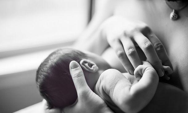 Όμωσ, η τελικό διαμϐρφωςη και λειτουργικό ωρύμανςη του μαςτοϑ, επϋρχεται μετϊ απϐ μια τελειϐμηνη κϑηςη και κυρύωσ μετϊ την επϋλευςη τησ γαλουχύασ.