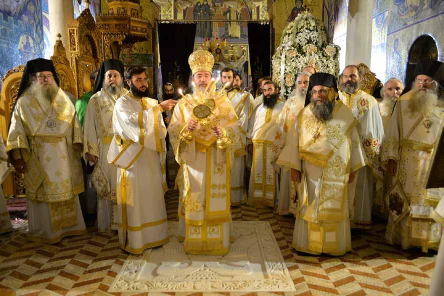 10 Η ΦΩΝΗ πιστῶν καὶ μετὰ τὸ πέρας τῆς Θ. Λειτουργίας μετέβη στὴν ἑορτάζουσα Μονὴ τῆς Ἁγίας Παρασκευῆς πρὸς συνάντησις τοῦ οἰκείου Ἱεράρχου γηραιοῦ Σεβ. Λαρίσης κ. Ἀθανασίου.