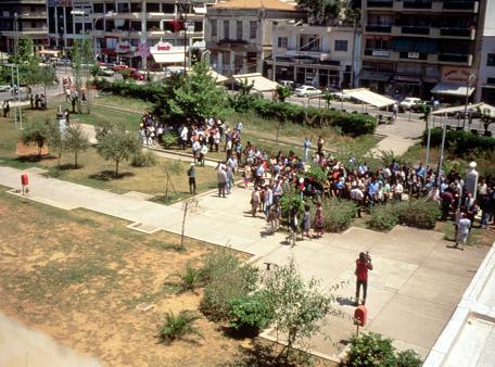 Σύνταξη Σχεδίου Έκτακτης Ανάγκης Επιλογή κατάλληλου χώρου καταφυγής Το προαύλιο είναι συνήθως ο χώρος καταφυγής μαθητών και